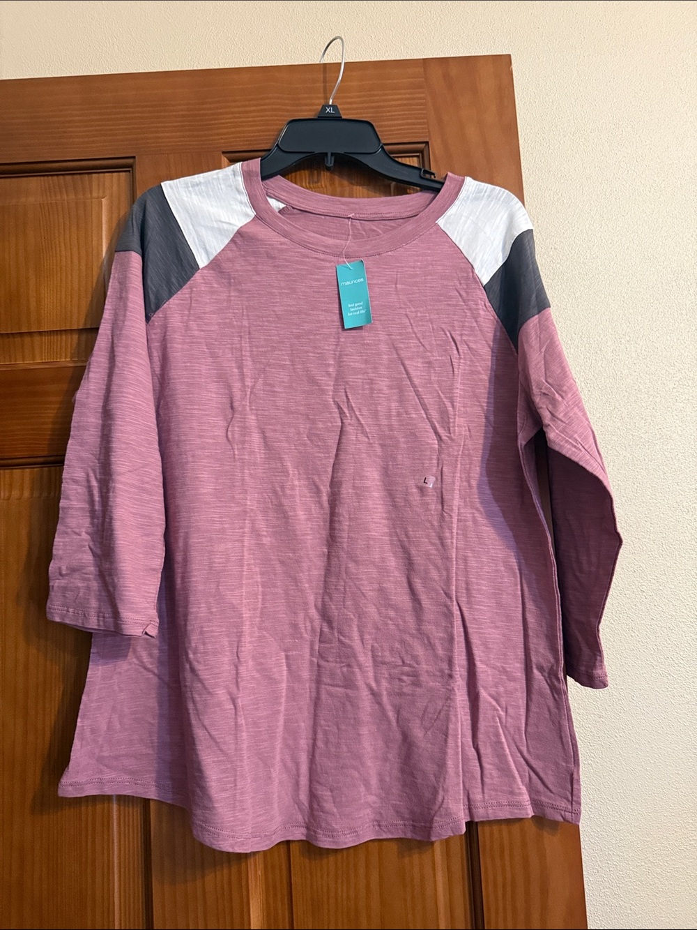 Brand new size large Casual Pink Raglan Sleeve Women's Top from Maurice’s